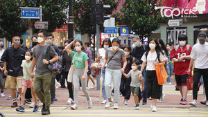 【天气不稳】天文台发出雷暴警告周六最高气温约32度