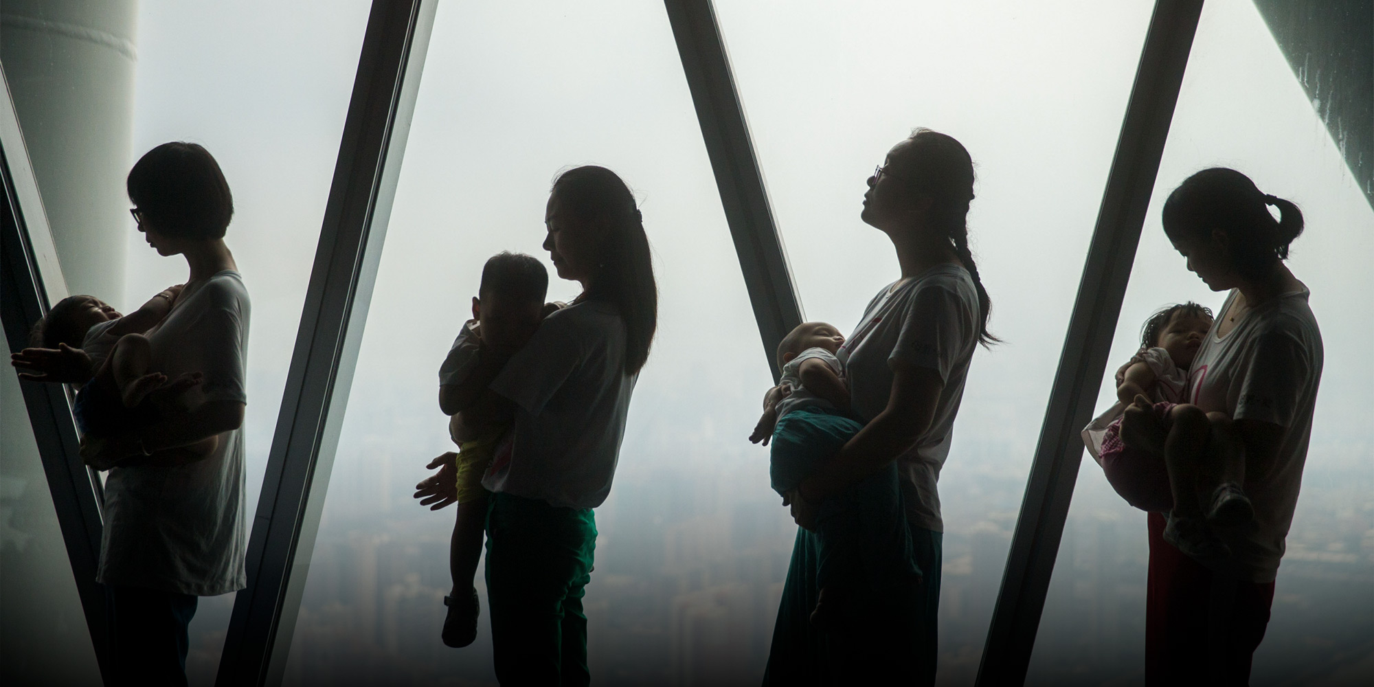 At Home and at Work, China’s Weaning Moms Face a Bottleneck