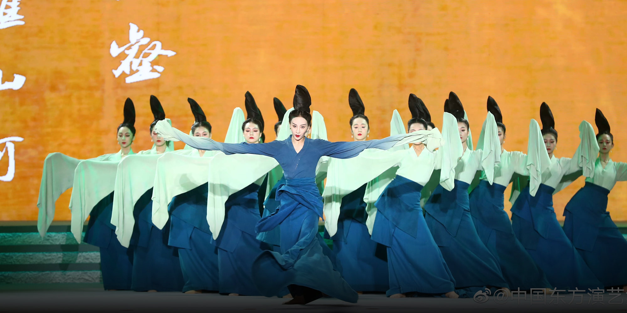 The Hollow Beauty of China’s New-Model Dance Dramas