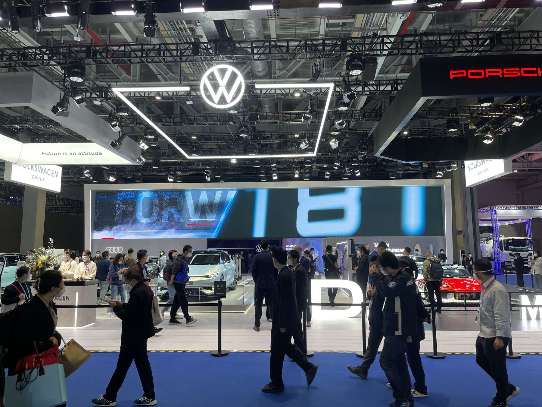 Toyota, Volkswagen, BMW and other auto majors show off new EVs at the 2022 China import expo