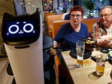 Roboter im Restaurant: Wenn eine Maschine das Essen bringt