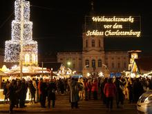 Partnerschaft mit Kiew : Weihnachtsmarkt am Schloss Charlottenburg setzt Zeichen für die Ukraine