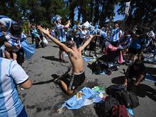 „Messis Argentinien berührt den Himmel“: So feiern die heimischen Fans und Zeitungen den WM-Titel