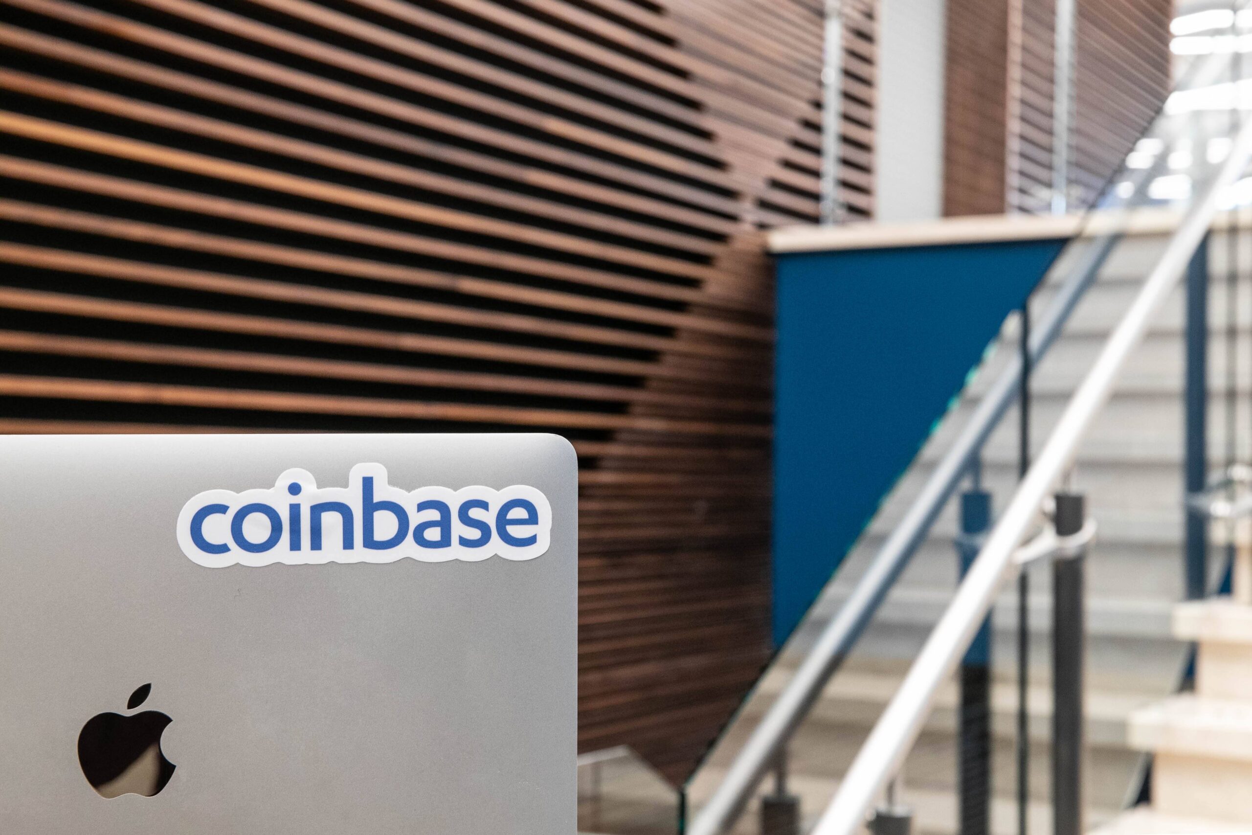 Coinbase to let go of 950 staff amid efforts to reduce costs