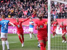 Zweite Fußball-Bundesliga: Kaiserslautern feiert fünften Sieg in Folge