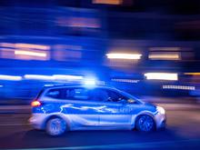 Fahrer flieht vor Polizei: Auto prallt in Berlin mit mehreren Wagen zusammen