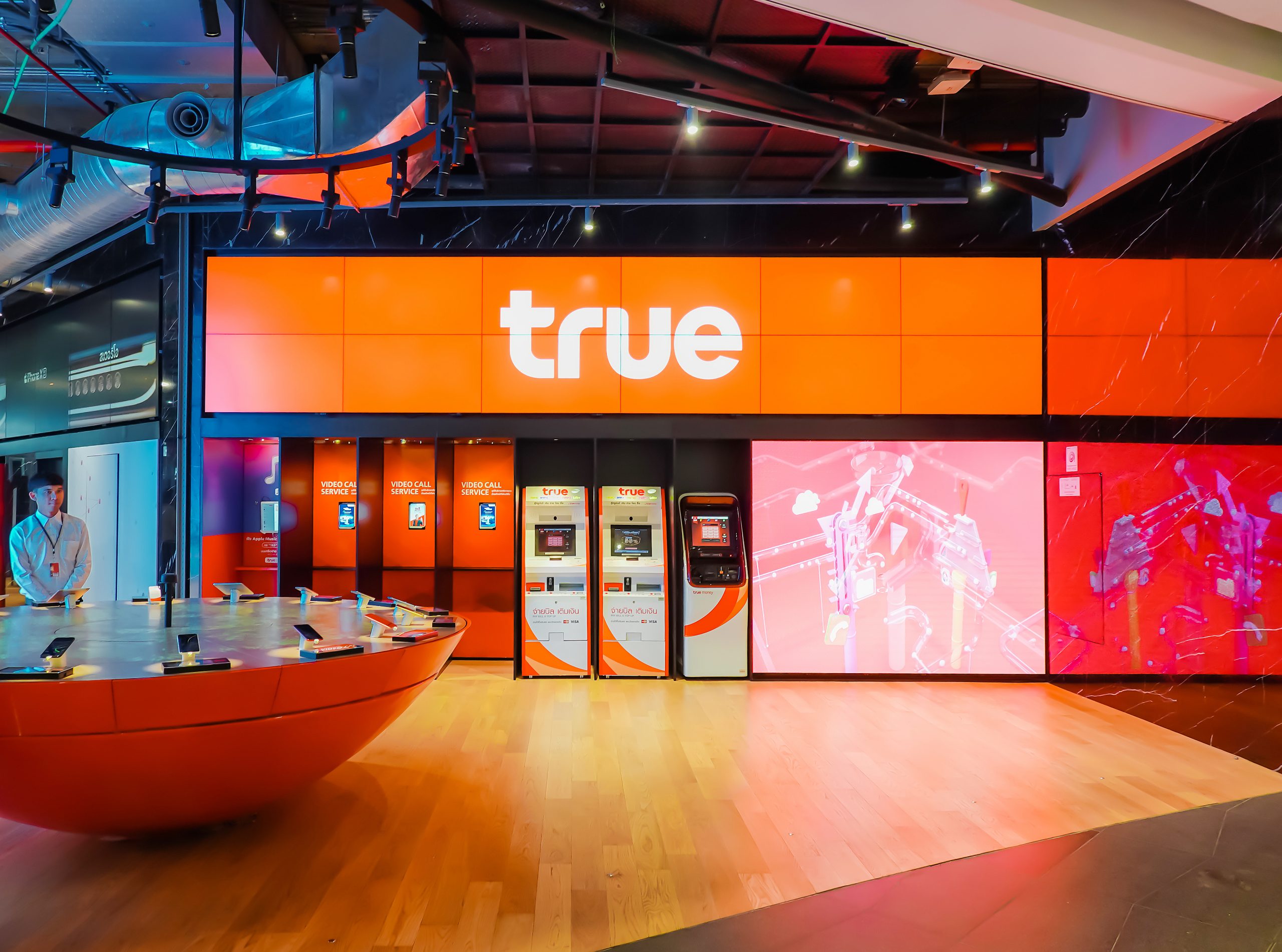 True, Dtac merge to form new Thai telco