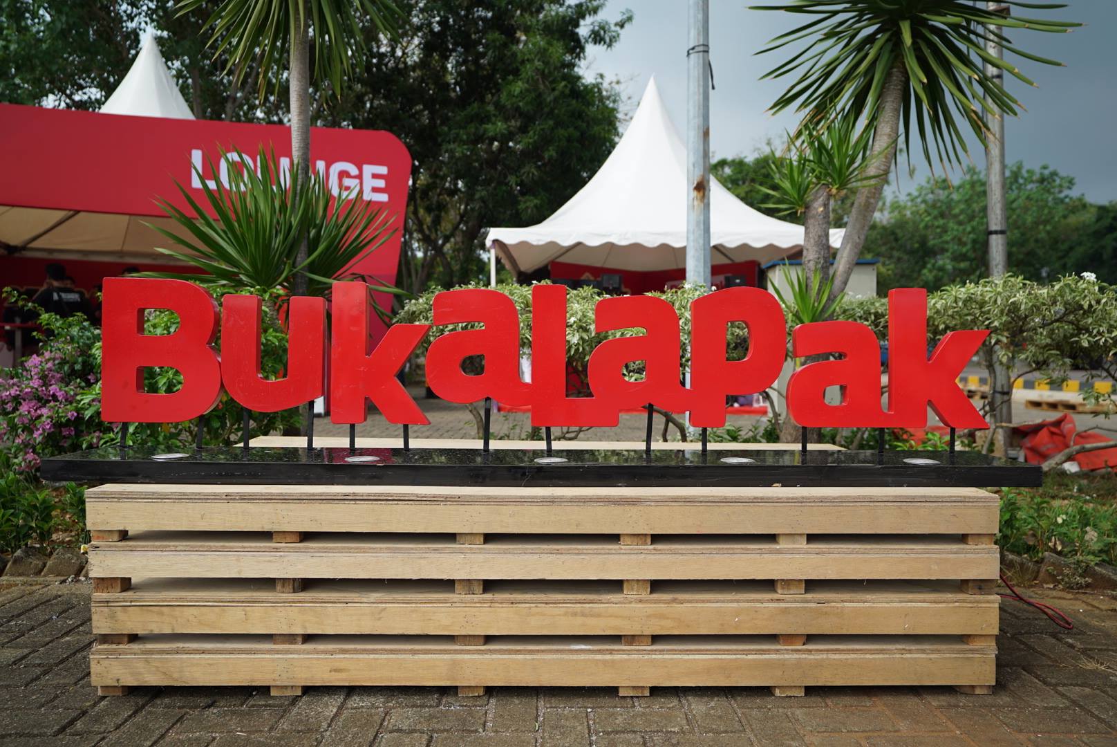 Bukalapak stands firm on zero service fees for users