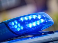 Polizei ermittelt zu verbotenem Autorennen: Mann fährt ohne Führerschein und unter Drogen durch Berlin-Marzahn