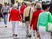 Rentenerhöhung ab Juli: Mehr als 100.000 Ruheständler rutschen in die Steuerpflicht