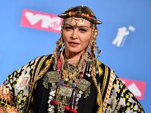 „Queen of Pop“ lag auf der Intensivstation: Madonna verschiebt Welttournee wegen „schwerer bakterieller Infektion“