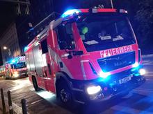 Drei Verletzte in Berlin-Wilmersdorf: Auto und Feuerwehrfahrzeug kollidieren auf Kreuzung