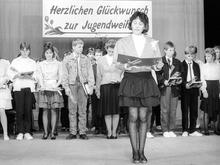 Abschied, Aufbruch, Abendrobe: Warum feiern viele Berliner Schüler auch heute noch die Jugendweihe?