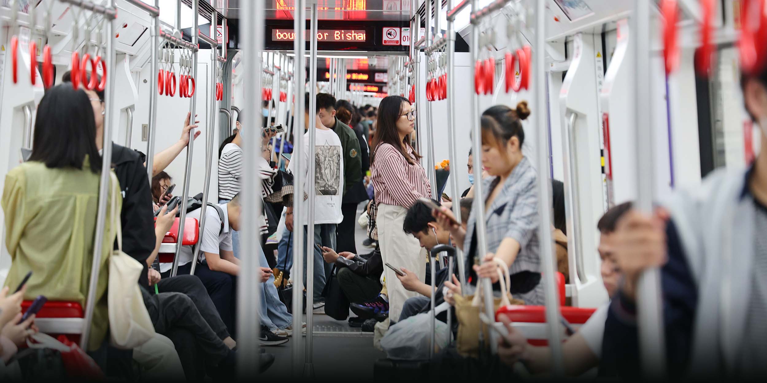 To Boost Its ‘Night Economy,’ Fuzhou Offers Free Subway Rides