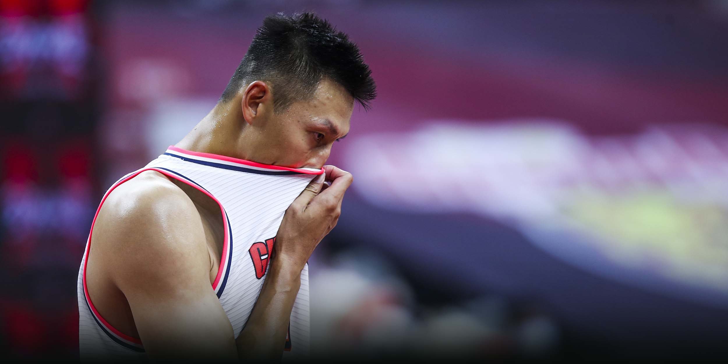 After China’s World Cup Setback, Basketball Star Yi Jianlian Retires