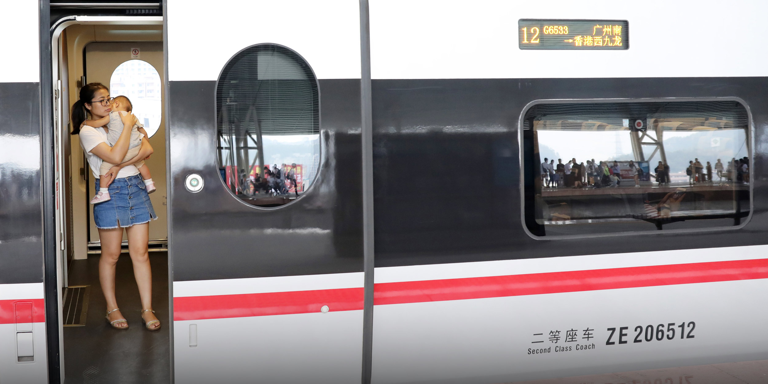 Are Kids to Blame for China’s Noisy Trains?