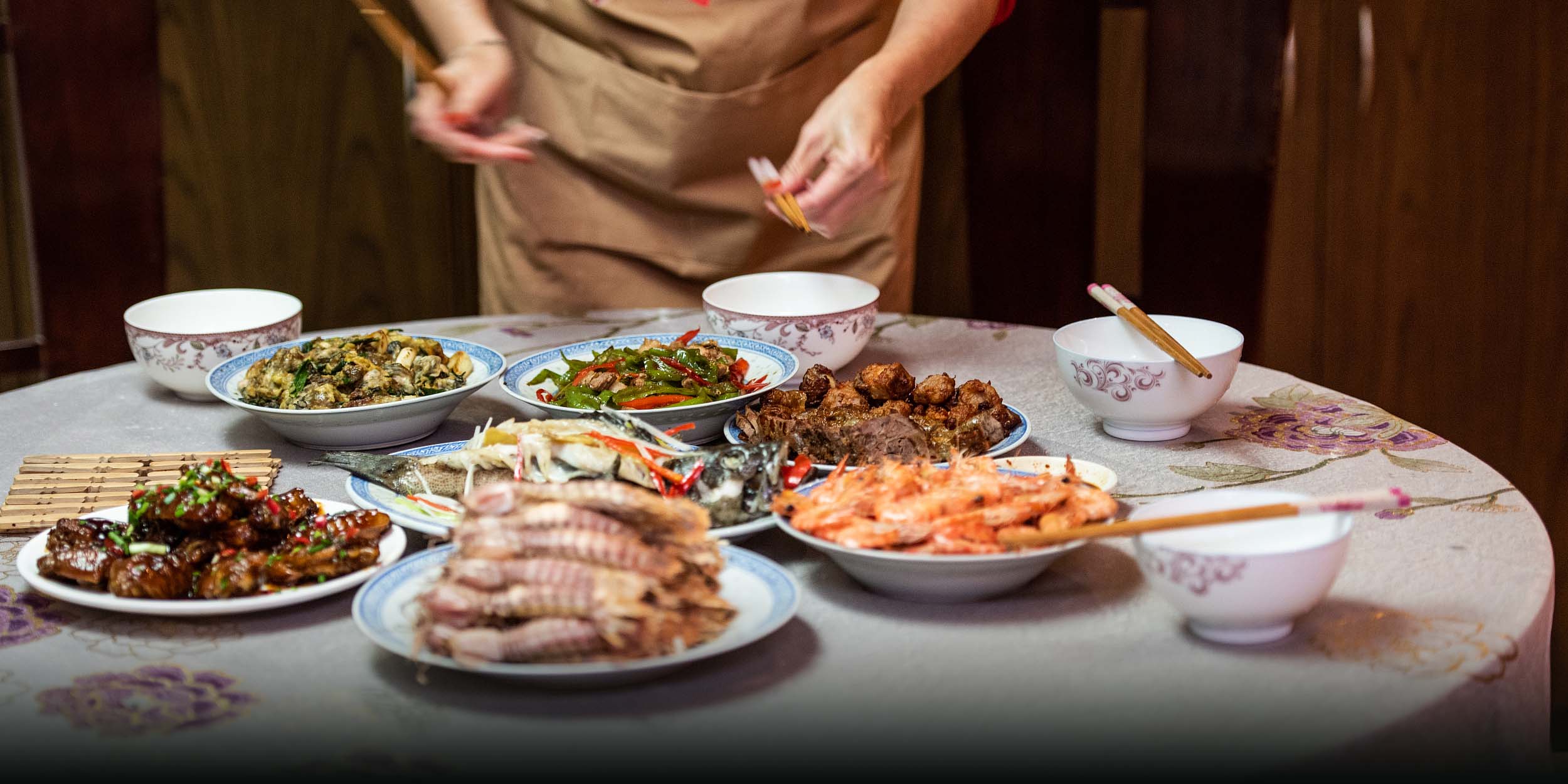 The Young Chinese Working as On-Demand Private Chefs