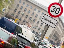 Klage gegen Geschwindigkeitsregel: Berliner Senat will Tempo 30 auf der Leipziger Straße weitgehend aufheben