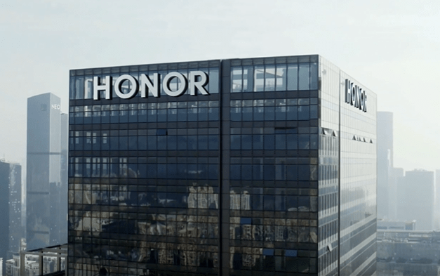 Honor gains top spot in Q3 China phone market