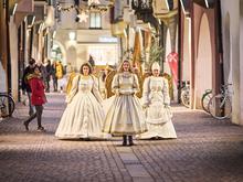 Brixen, eine Stadt wie eine Weihnachtsbäckerei: Wo der Puderzucker rieselt