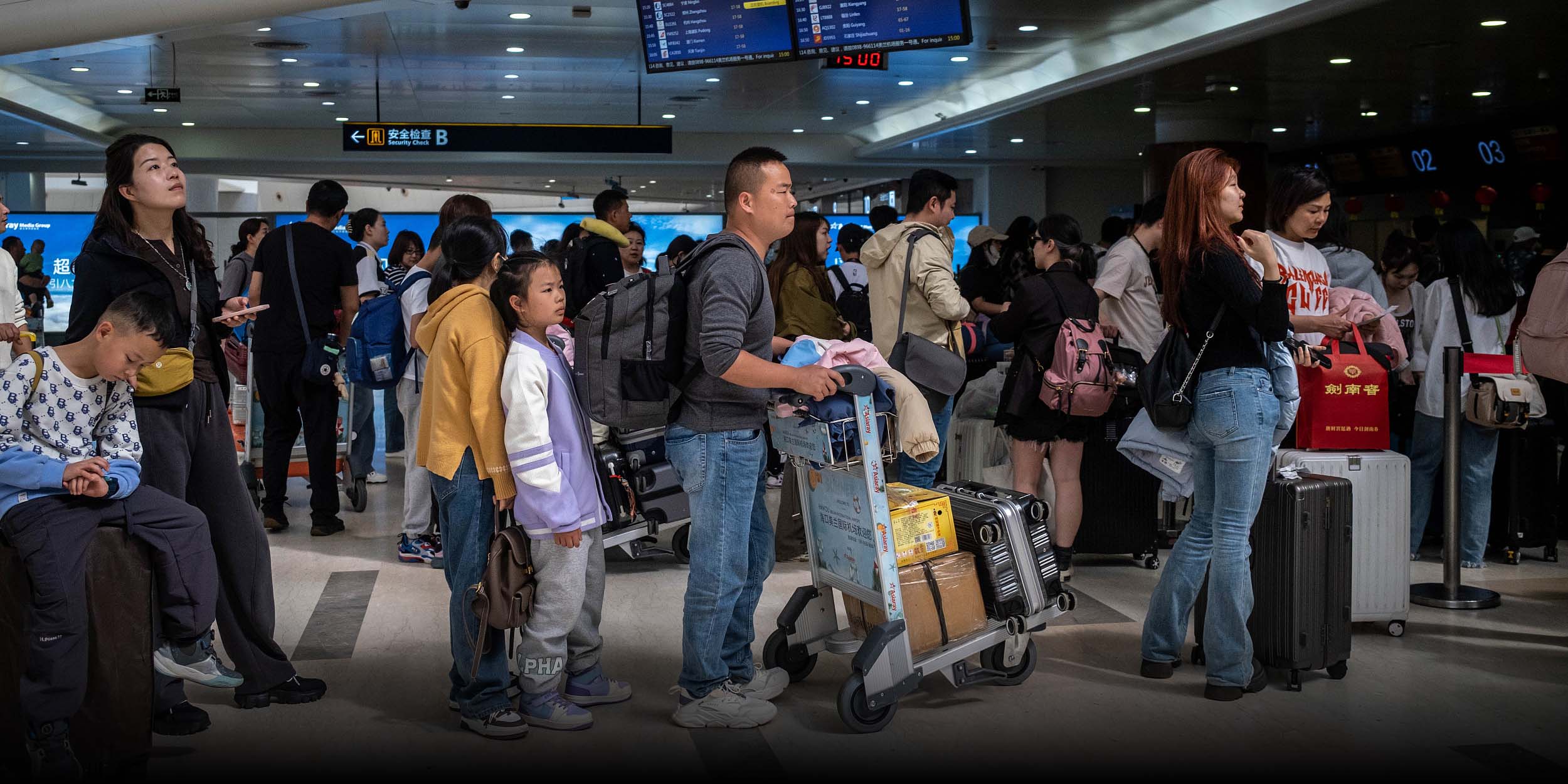 Amid Spring Festival Logjam, Hainan Scrambles to Add Flights, Ferries