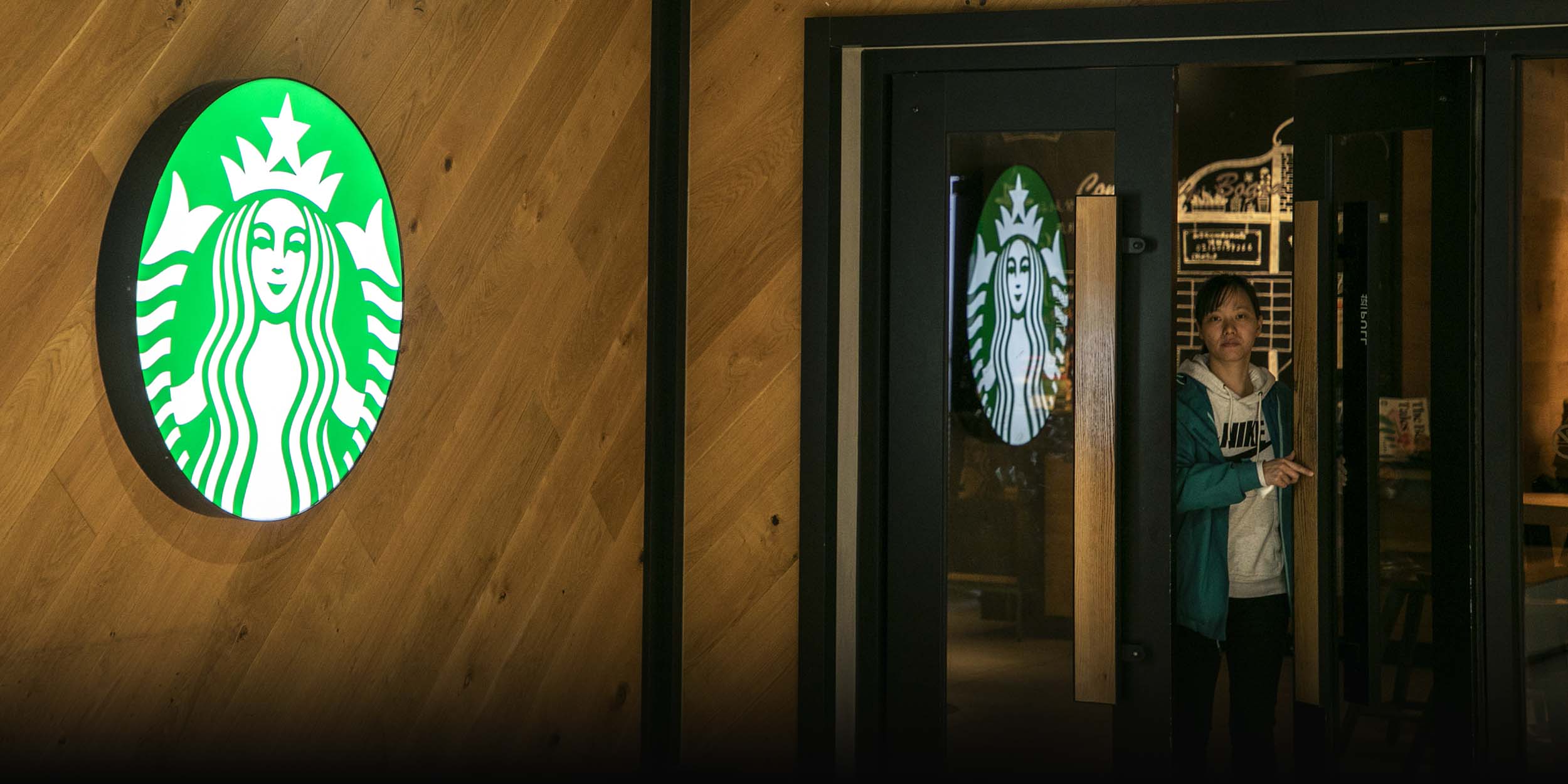 In China, Starbucks Feels the Heat From Homegrown Coffee Chains