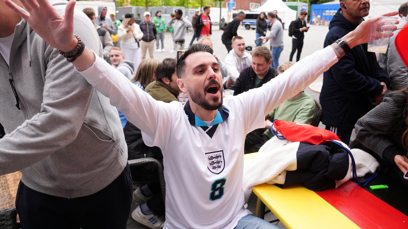 „Gelsenkirchen ist schöner als Duisburg“: Britische Fans ignorieren Reisewarnung