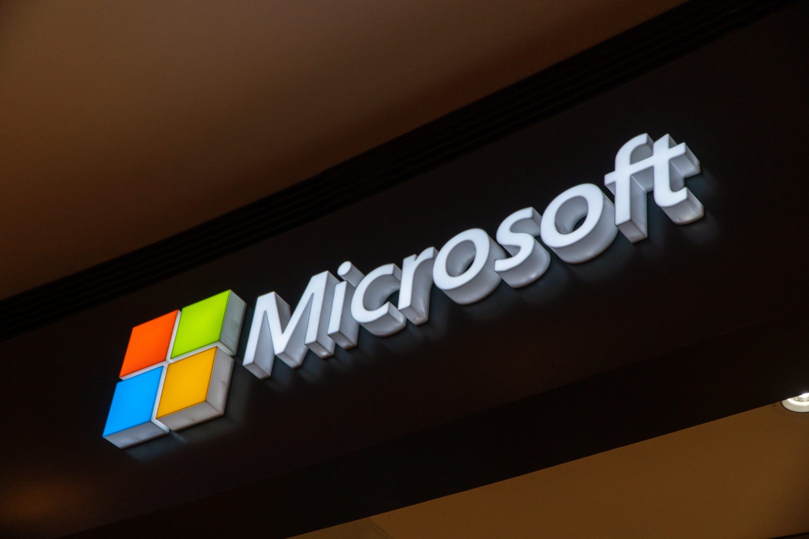 Microsoft enforces iPhones for Chinese employees due to Android’s Google service limitations