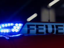 Notfälle: Drei Verletzte bei Brand von Baucontainern in Brandenburg