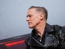 Leute: Bryan Adams ist kein Fan von Musik-Streamingdiensten