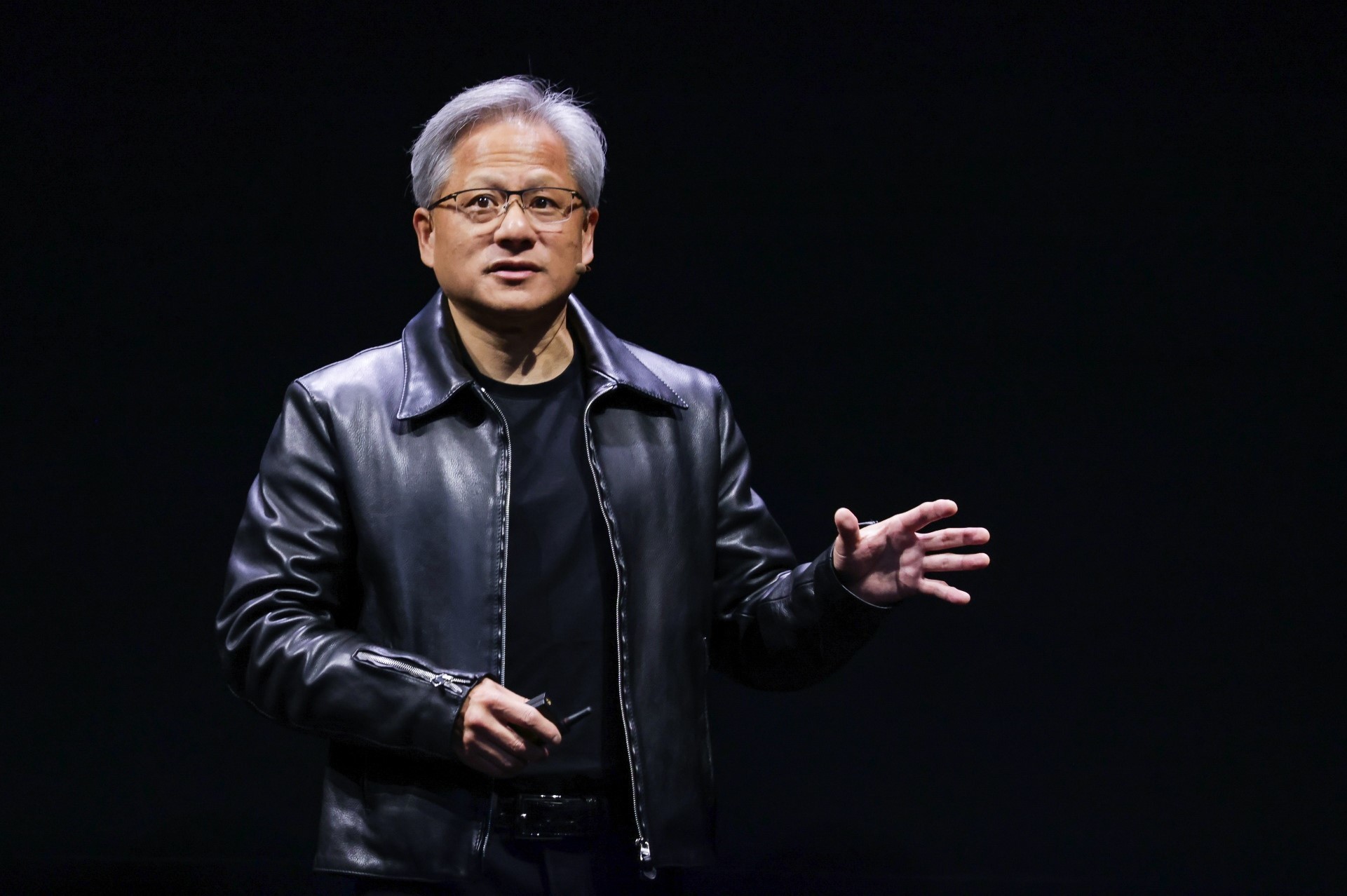 Nvidia 首席執行官詳細介紹了他們如何使用 AI