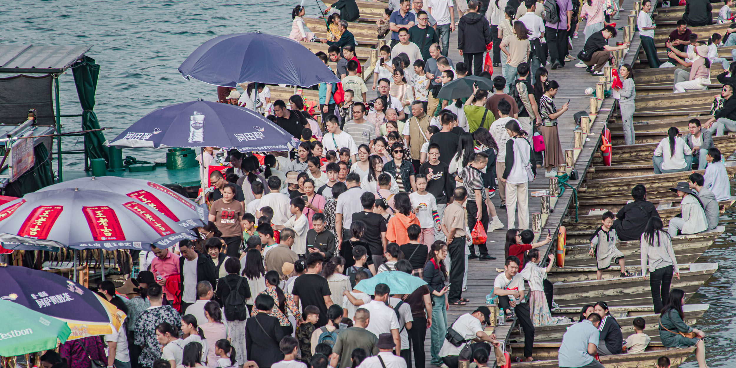 National Day Splurge: Tourist Spending Hits $99 Billion