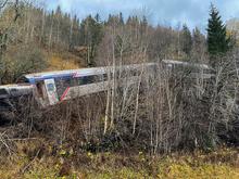 Ein Todesopfer und vier Verletzte: Zug in Norwegen nach Steinschlag entgleist