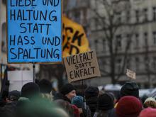 Für Demokratie und Freiheit: SPD ruft zur Demo nach rechtsradikalem Angriff auf